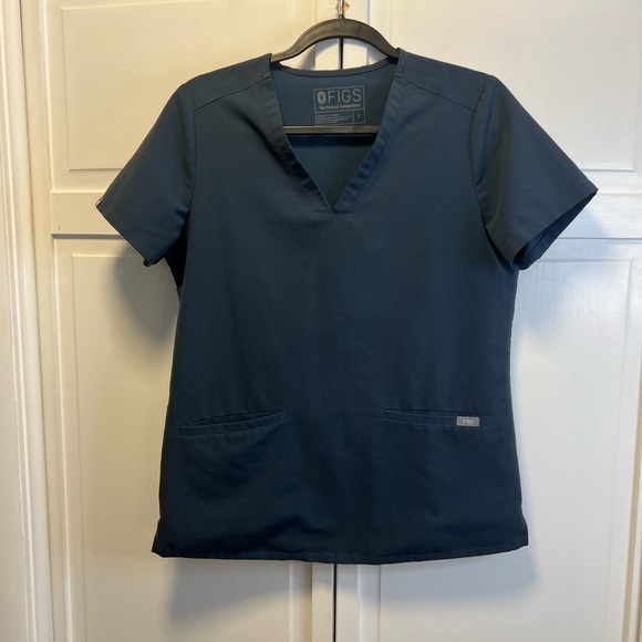 Figs Casma Thee-Pocket Scrub Top Size Women’s Small Color Slate Blue - Picture 1 of 10